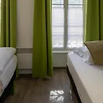 Victoria Hotel 3*