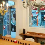 Victoria Hotel 3*