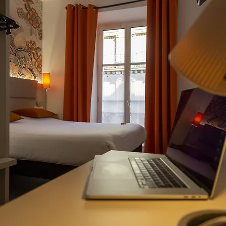 Victoria Hotel